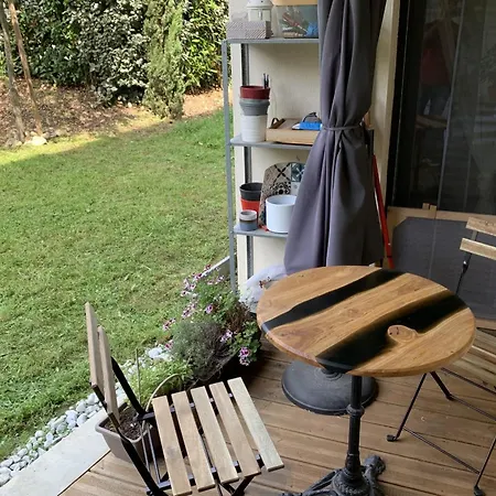 Bright T2 With Private Garden Apartment